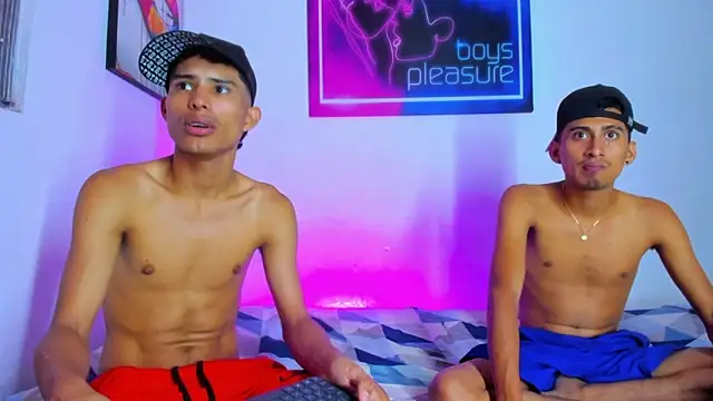 Boys xxx  online show from 05-13-26, 03:31