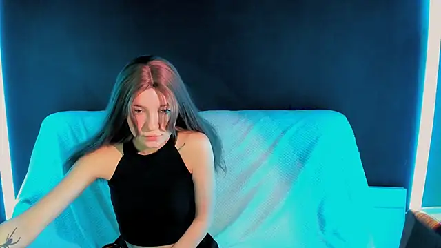 Katarina Sanchez online show from 03-31-26, 03:45