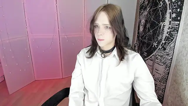 Snapshot of Simochka_w chatting on 06-12-26, 09:19 Simochka w online show from 06-12-26, 09:19