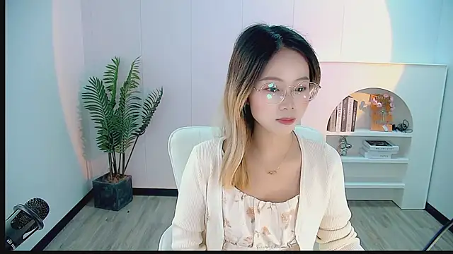 zhoulan-bb online show from 04-17-26, 07:00
