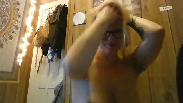 Snapshot of parabaddie chatting on 04-03-26, 04:43 parabaddie online show from 04-03-26, 04:43