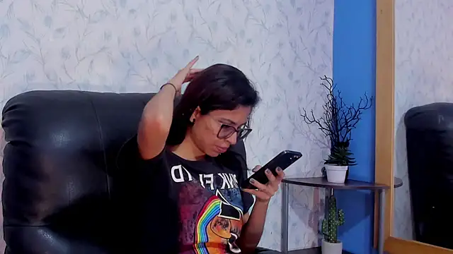 Snapshot of Emily_Lopera chatting on 07-03-26, 03:51 Emily Lopera online show from 07-03-26, 03:51