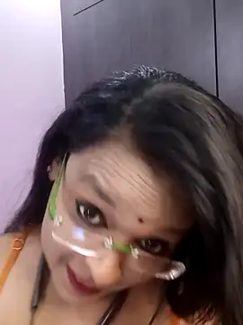 hornyrosy321 online show from 05-08-26, 06:02