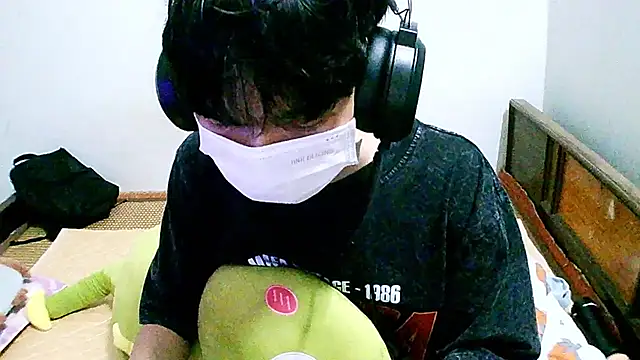 Snapshot of Kang143 chatting on 03-15-26, 11:27 Kang143 online show from 03-15-26, 11:27