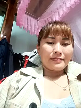Lucxy-ki6 online show from 07-05-26, 03:56