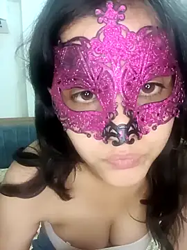 Hottymahi7 online show from 04-13-26, 11:21