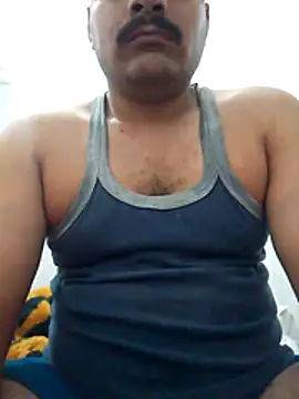 Decentlover67 online show from 04-12-26, 02:00