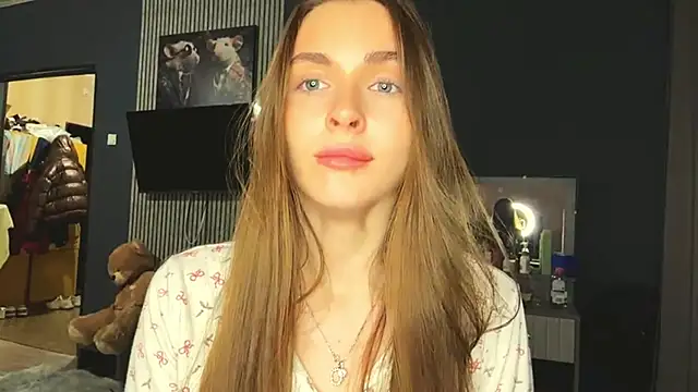 Veluxe online show from 04-28-26, 05:07