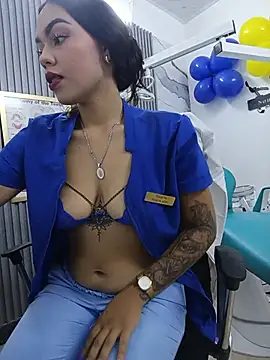 Snapshot of daniela-sexy chatting on 06-10-26, 03:33 daniela-sexy online show from 06-10-26, 03:33