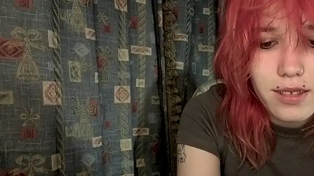 whiny emo boi online show from 04-22-26, 08:10