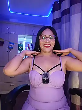 Snapshot of PiscisGirl chatting on 07-12-26, 05:53 PiscisGirl online show from 07-12-26, 05:53