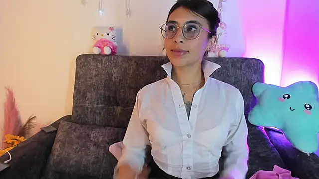 Macarena26 online show from 03-18-26, 12:52