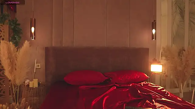 SerenaWest  online show from 03-19-26, 04:22