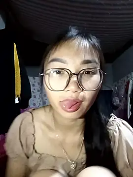 emmasexy2k online show from 04-03-26, 01:58