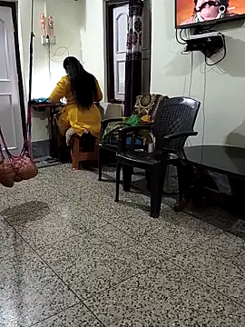 Snapshot of rashmi2026 chatting on 03-26-26, 04:23 rashmi2026 online show from 03-26-26, 04:23