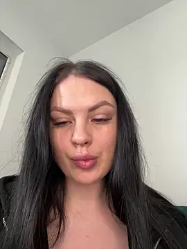 Olenit  online show from 03-18-26, 10:40