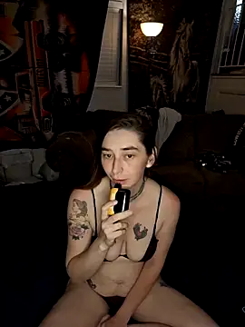 Snapshot of KittieeKat1 chatting on 04-09-26, 04:23 KittieeKat1 online show from 04-09-26, 04:23