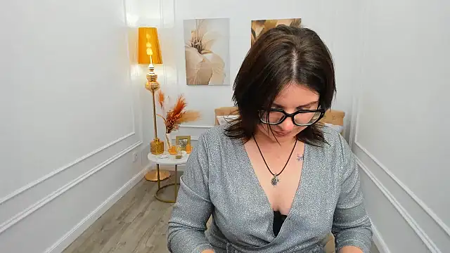 AmeliaDateri online show from 04-09-26, 06:57