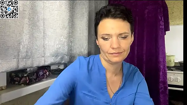 HotMamaQueen234 online show from 06-28-26, 12:27