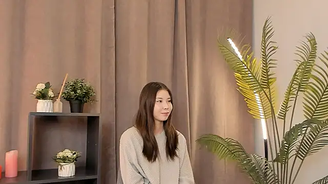 Snapshot of GloriaNorris chatting on 03-16-26, 12:20 GloriaNorris online show from 03-16-26, 12:20