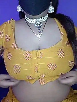 Snapshot of Miss_roohi chatting on 06-18-26, 06:02 Miss roohi online show from 06-18-26, 06:02