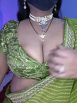 Snapshot of Miss_roohi chatting on 07-25-26, 09:29 Miss roohi online show from 07-25-26, 09:29