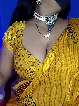 Snapshot of Miss_roohi chatting on 07-26-26, 02:57 Miss roohi online show from 07-26-26, 02:57