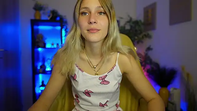 Luna Grace18 online show from 04-08-26, 01:11