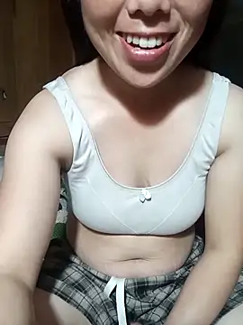 Snapshot of Limchann chatting on 04-04-26, 03:05 Limchann online show from 04-04-26, 03:05