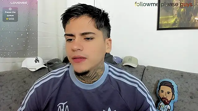 Snapshot of sweetlatinoboy chatting on 07-05-26, 09:27 sweetlatinoboy online show from 07-05-26, 09:27