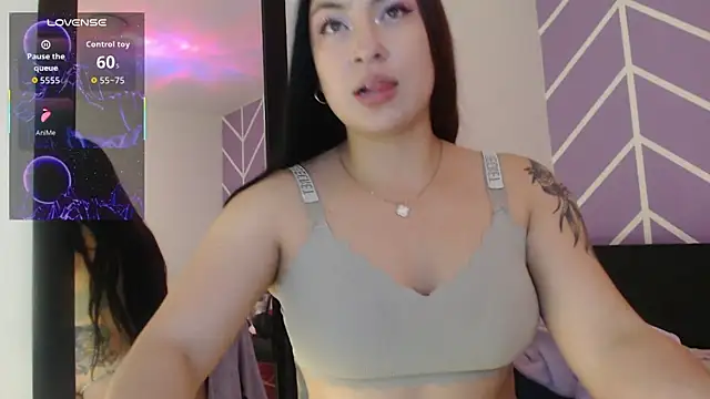 Snapshot of Scarlet_queen4 chatting on 06-19-26, 01:15 Scarlet queen4 online show from 06-19-26, 01:15