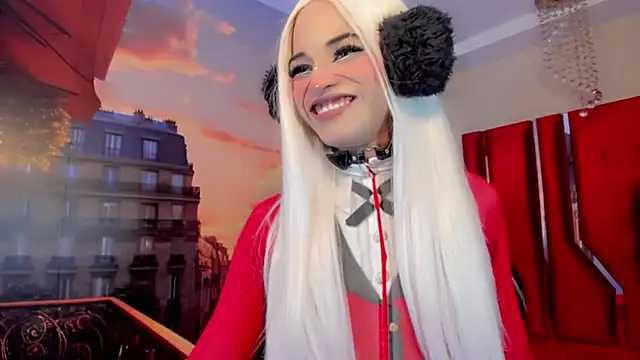 Paola Delfino online show from 05-25-26, 12:11