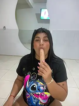 Snapshot of Mia_rouseee chatting on 03-27-26, 10:42 Mia rouseee online show from 03-27-26, 10:42