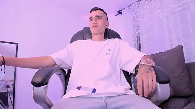 Ethann Boy online show from 03-19-26, 10:58