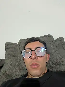 LeonBlazze online show from 05-05-26, 05:54
