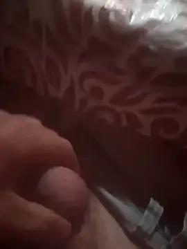 Snapshot of loro121 chatting on 03-31-26, 04:57 loro121 online show from 03-31-26, 04:57