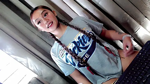 Jessicasfantasy online show from 03-23-26, 11:42