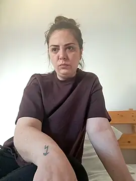 Arya Malone online show from 05-18-26, 07:14