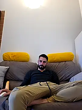 AmicisegretiITA online show from 03-24-26, 03:39