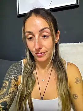 NicoleKaiser online show from 05-06-26, 06:35