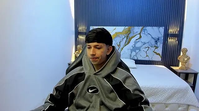 AdrianFranko online show from 05-04-26, 01:18