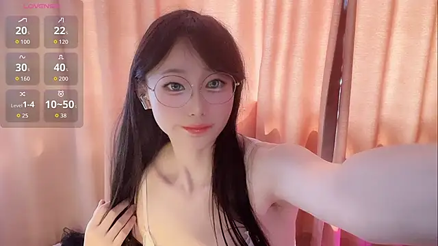 Snapshot of xinxinzii chatting on 07-09-26, 03:54 xinxinzii online show from 07-09-26, 03:54
