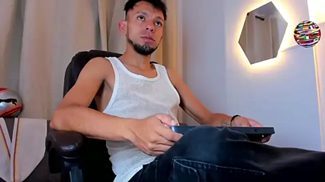 Steban silv online show from 06-28-26, 10:21