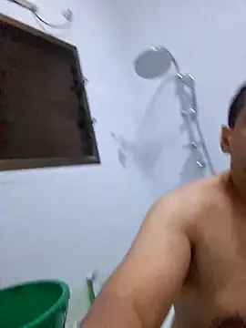 Snapshot of Layzie86 chatting on 03-18-26, 03:48 Layzie86 online show from 03-18-26, 03:48