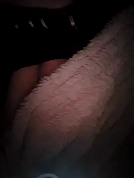 emiliecurvy83 online show from 04-18-26, 10:32