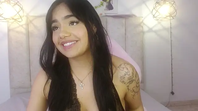 Snapshot of sweetbloomcs chatting on 05-18-26, 08:47 sweetbloomcs online show from 05-18-26, 08:47