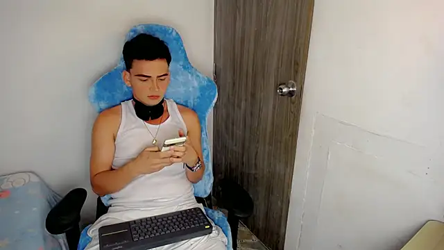 Mathias twinkk online show from 04-07-26, 04:57