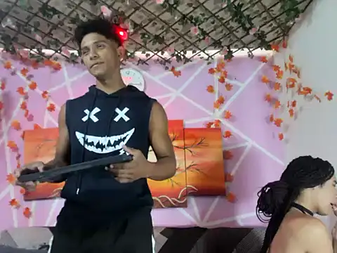 Nahomi hot 77 online show from 03-29-26, 06:19