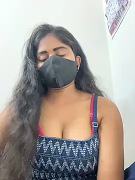 sexy-riyaa43 online show from 03-26-26, 05:40