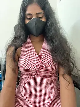 sexy-riyaa43 online show from 04-24-26, 03:36